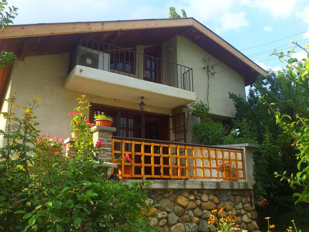 Къща За Гости Каза Роза - Swiss Style Chalet Casa Rosa Guest House Kjusztendil Szoba fotó